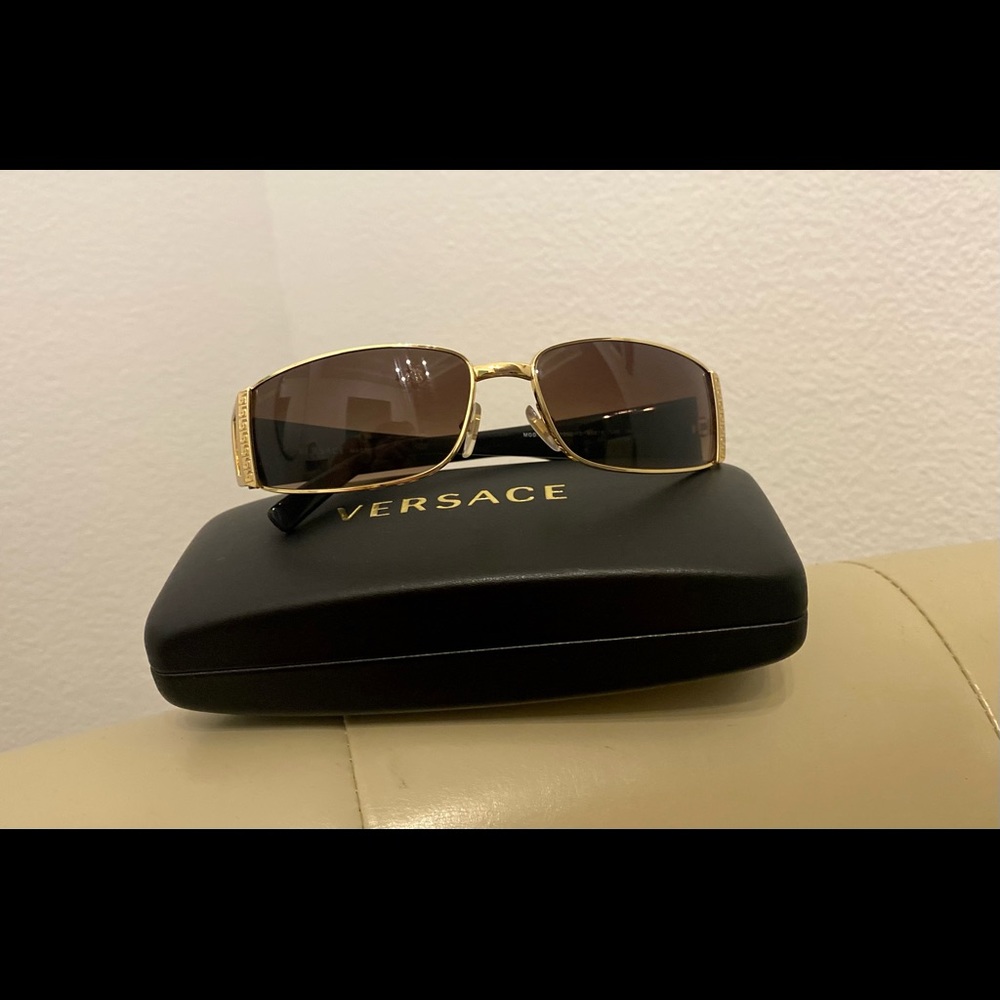 Like new Versace sunglasses